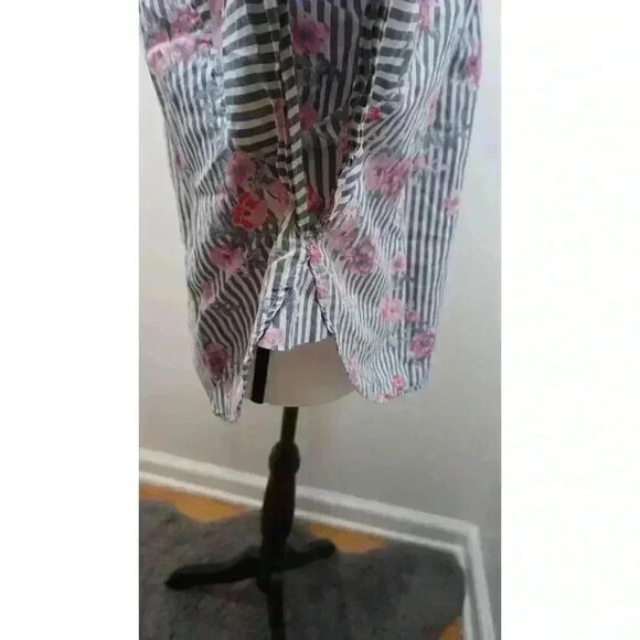 Time and Tru Women’s Striped Floral Blouse, Size M (8-10) - Picture 10 of 14